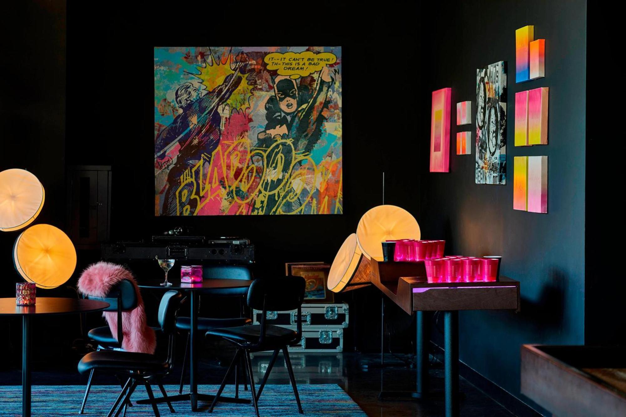 Moxy Minneapolis Uptown Екстериор снимка