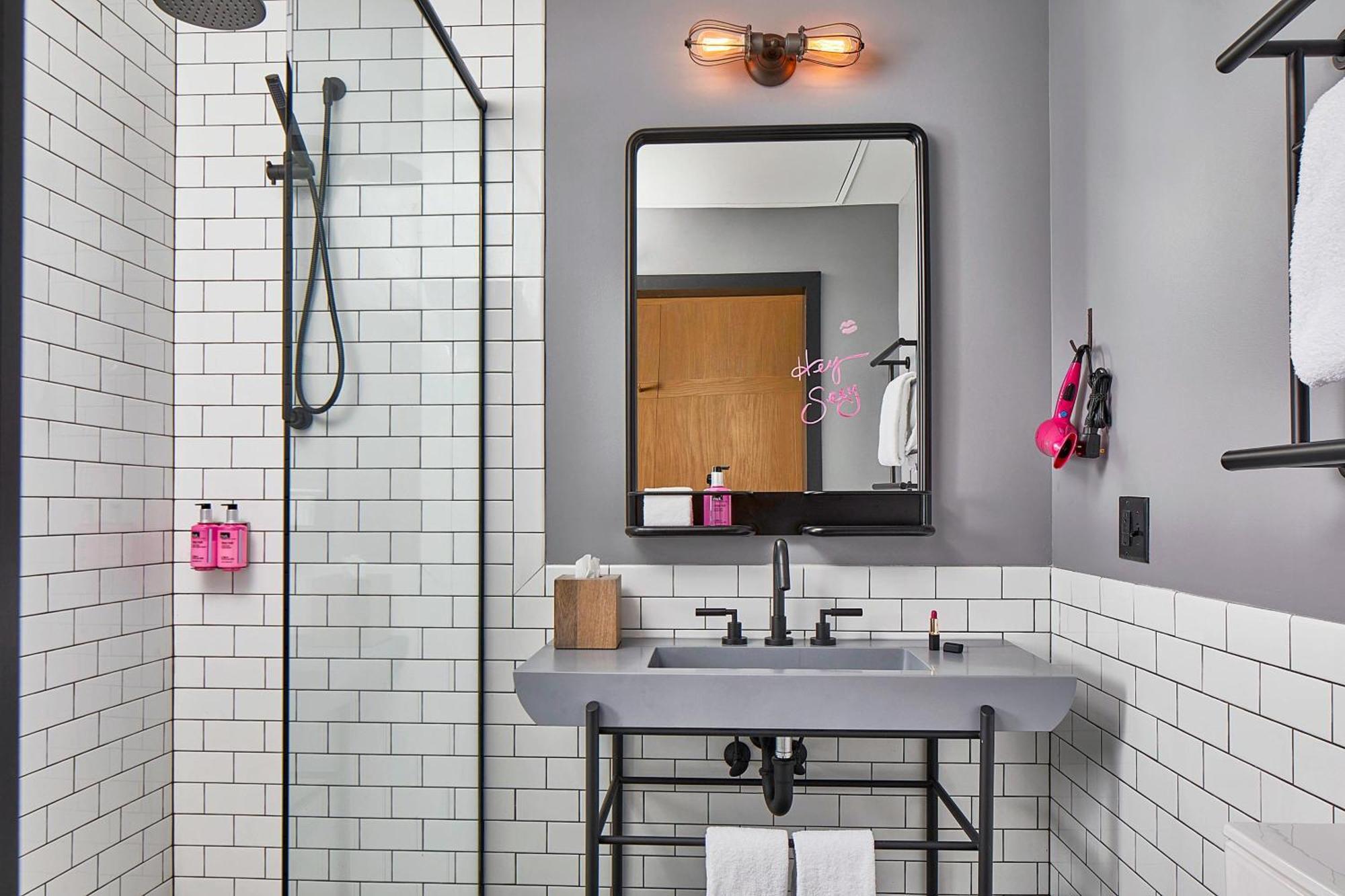 Moxy Minneapolis Uptown Екстериор снимка