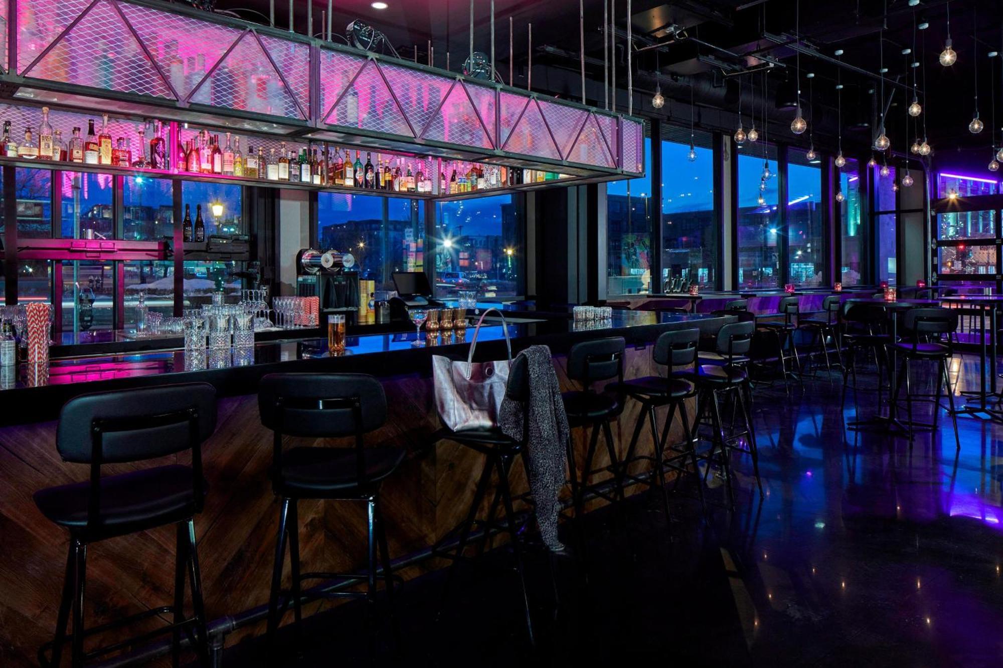 Moxy Minneapolis Uptown Екстериор снимка