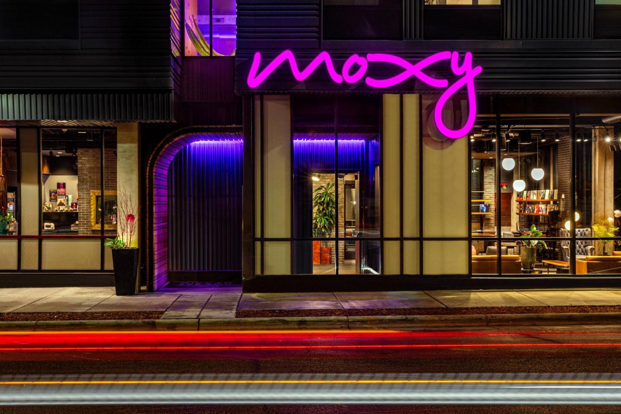 Moxy Minneapolis Uptown Екстериор снимка