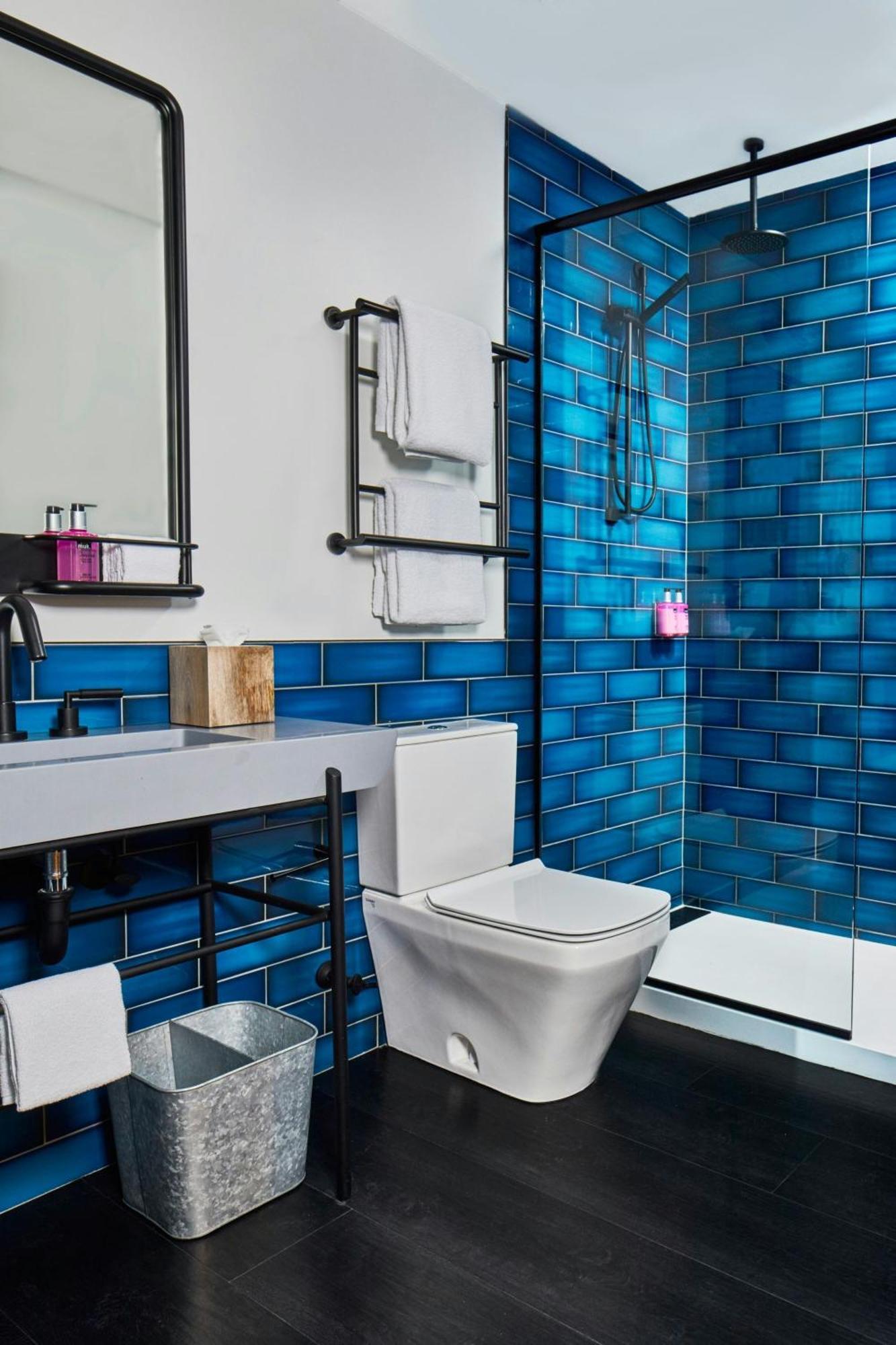 Moxy Minneapolis Uptown Екстериор снимка