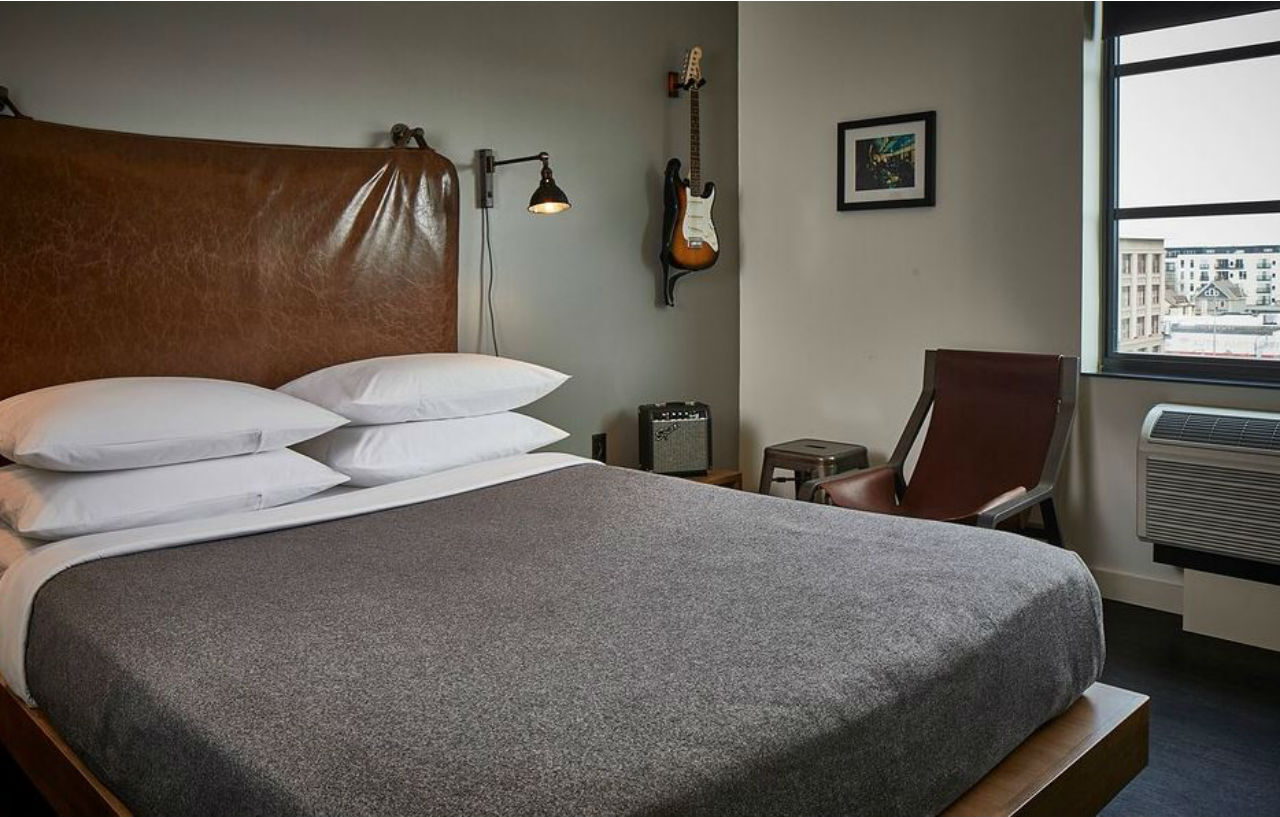 Moxy Minneapolis Uptown Екстериор снимка